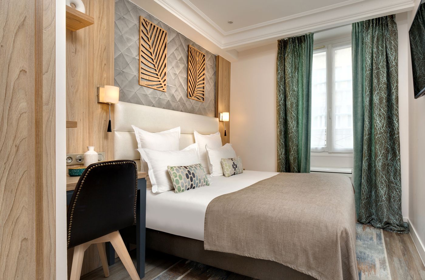 Serotel-Suites-Opera-Room-4