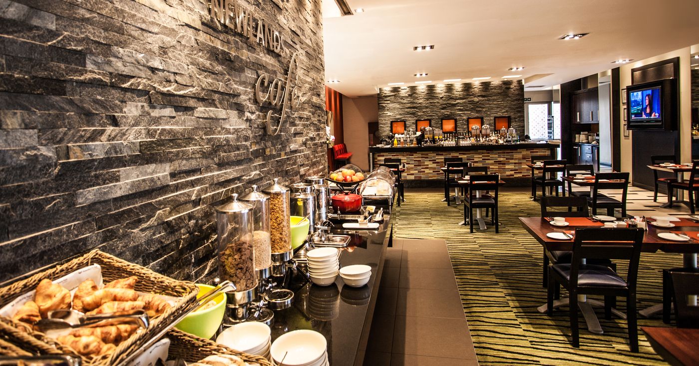 Southern-Sun-Newlands-Restaurant-21