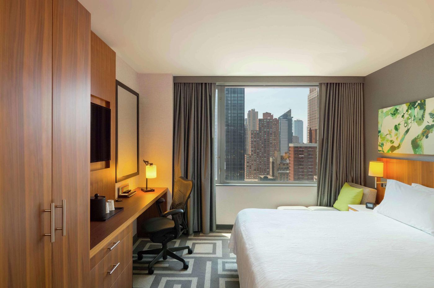 Hilton-Garden-Inn-New-York-Central-Park-South-Midt-Room-17