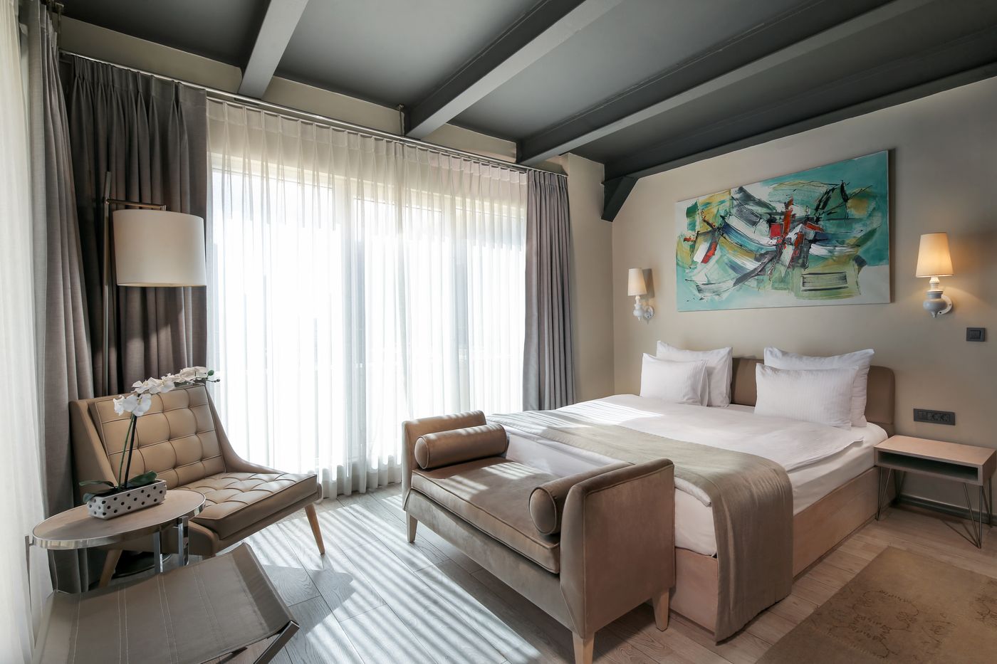 The-Gate-30-Suites-Hotel-Room-14