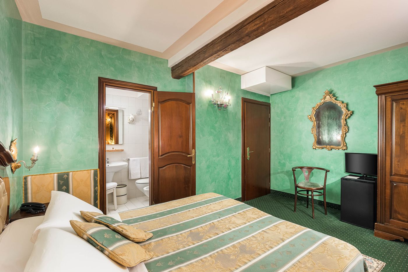 Hotel-Marconi-Room-17