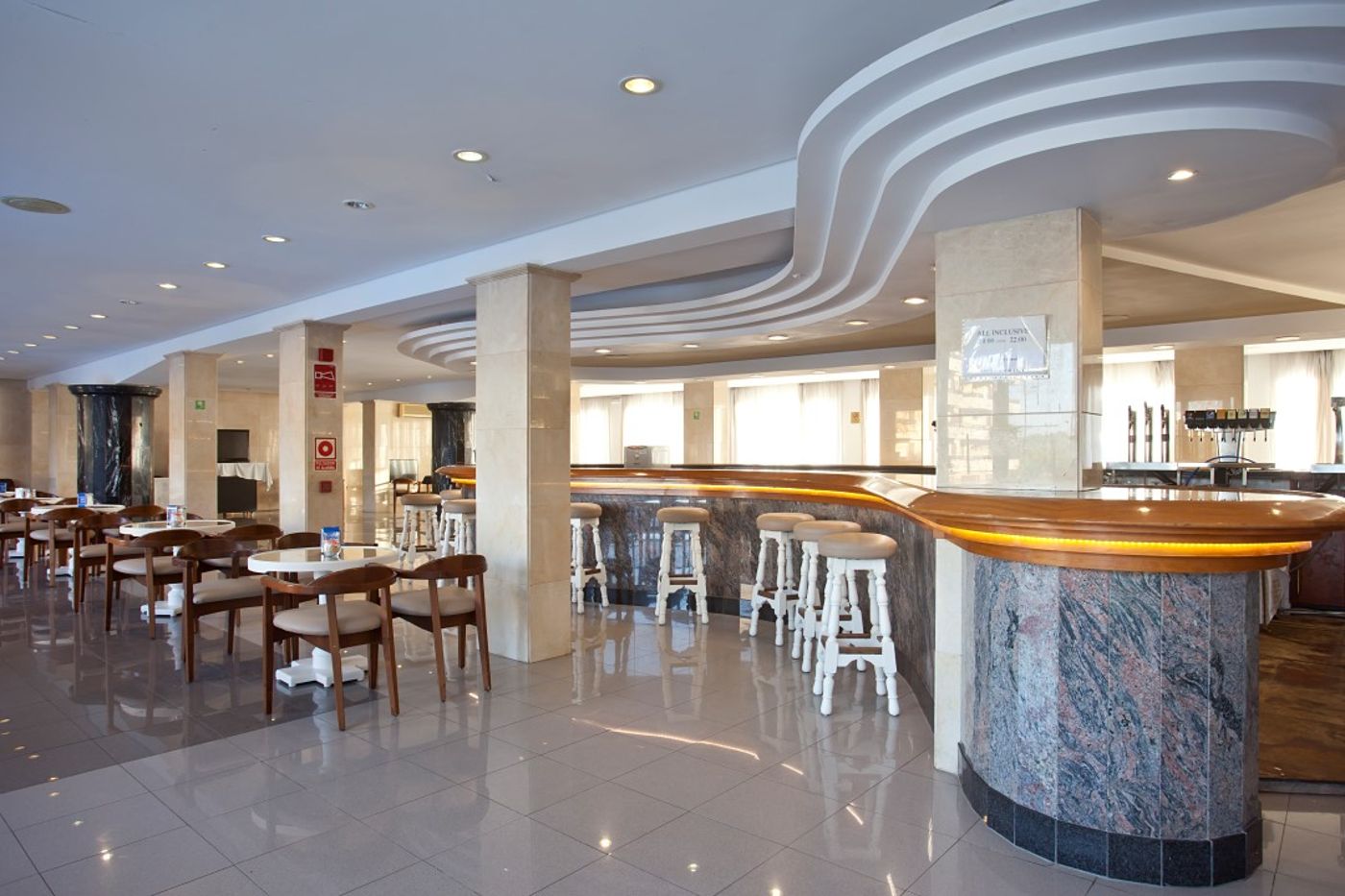 Playamar Hotel and Apartments