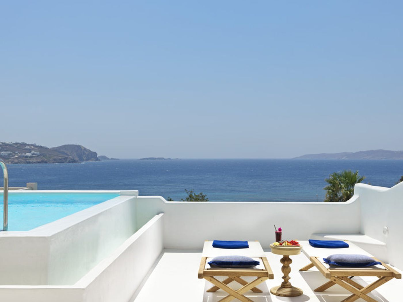 Katikies-Mykonos---The-Leading-Hotels-Of-The-World-Room-8