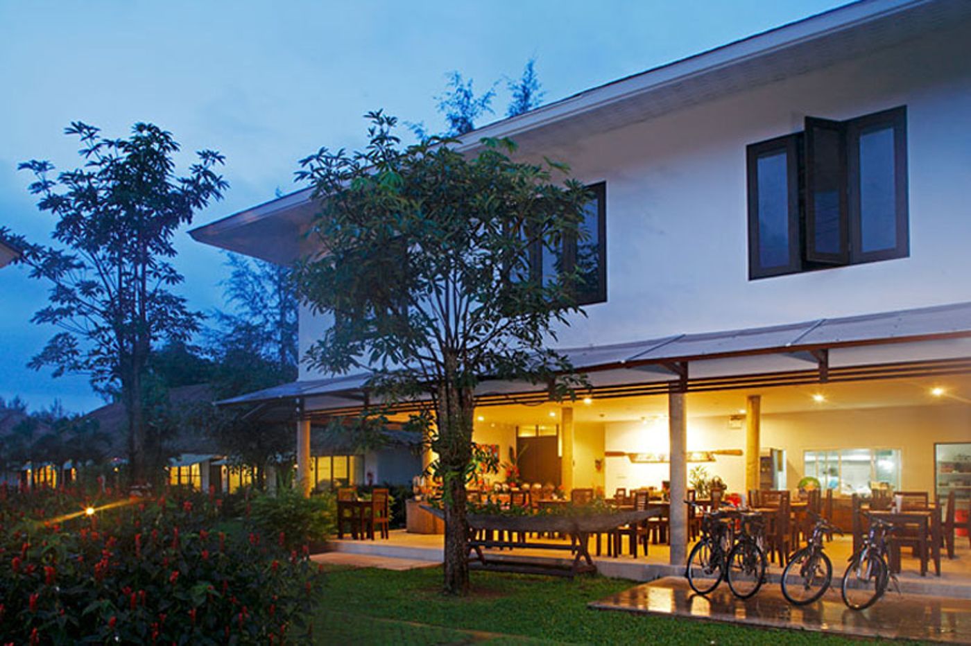 Krabi-Aquamarine-Resort-Restaurant-10