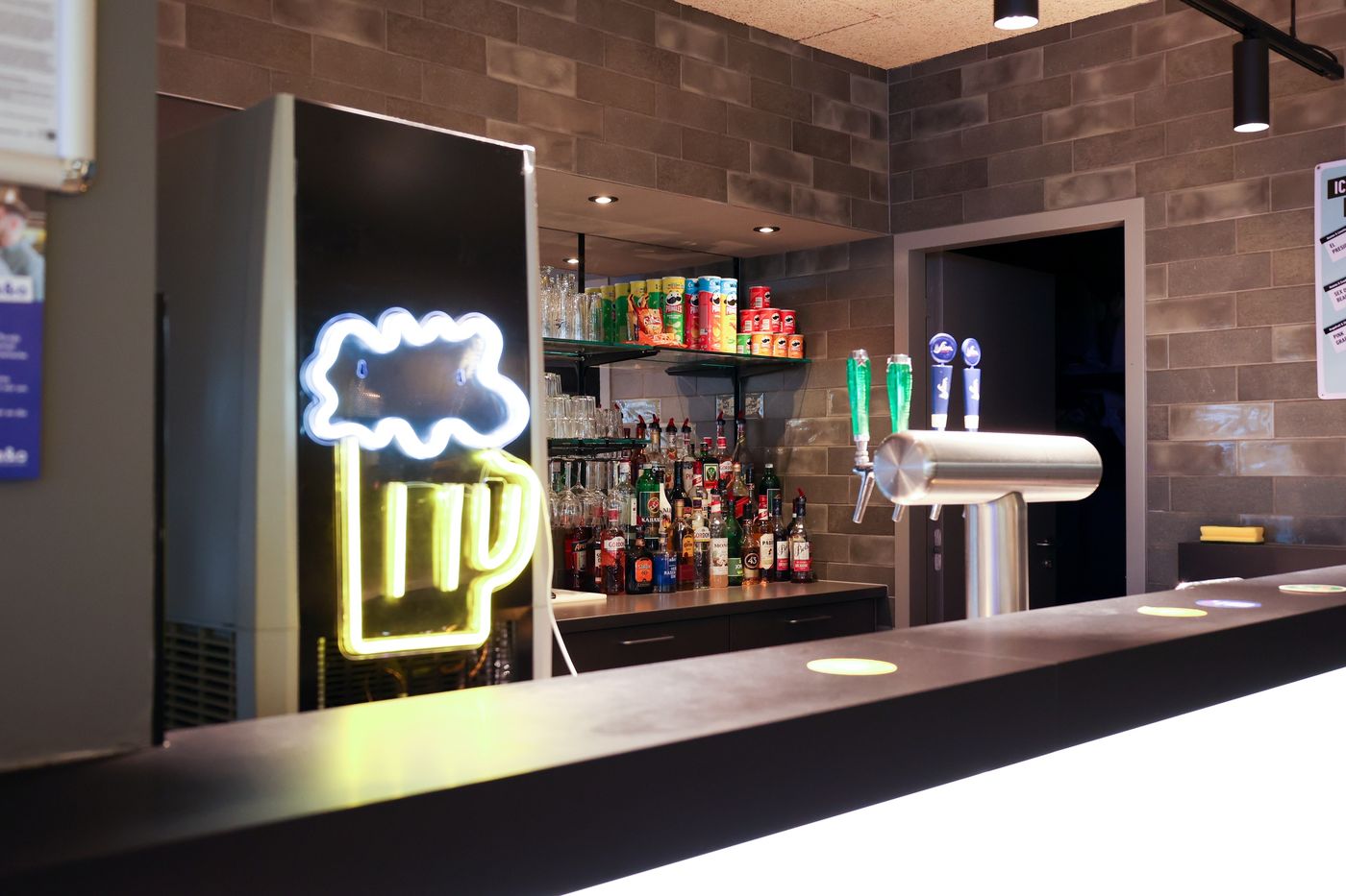 A-O-Koeln-Neumarkt-Bar-15