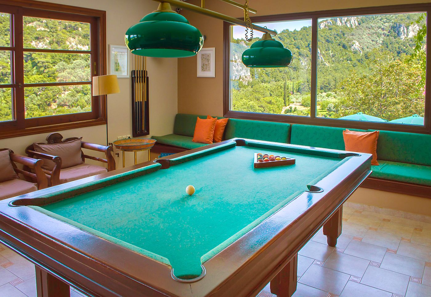 Daphne-Hotel-Lobby-16