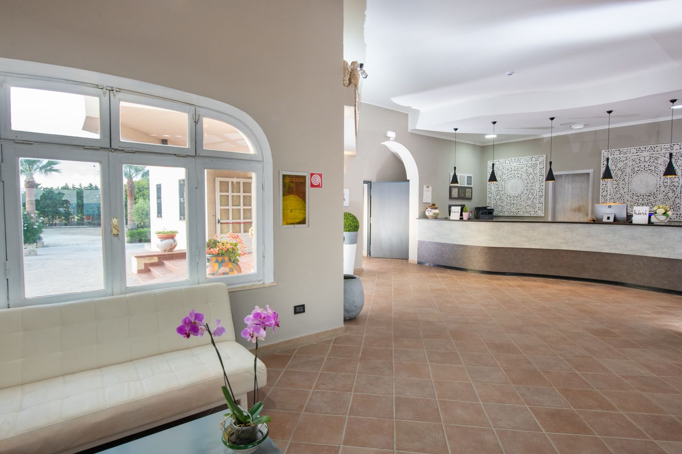 Baia-D-Oro-Hotel-Lobby-31