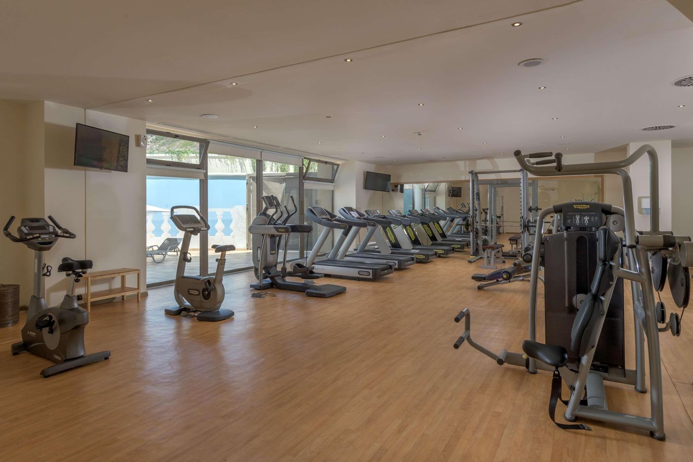 La-Marquise-Luxury-Resort-Complex-Sports-and-Entertainment-78