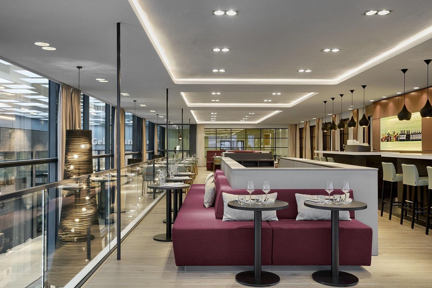 Element-Amsterdam-Restaurant-13