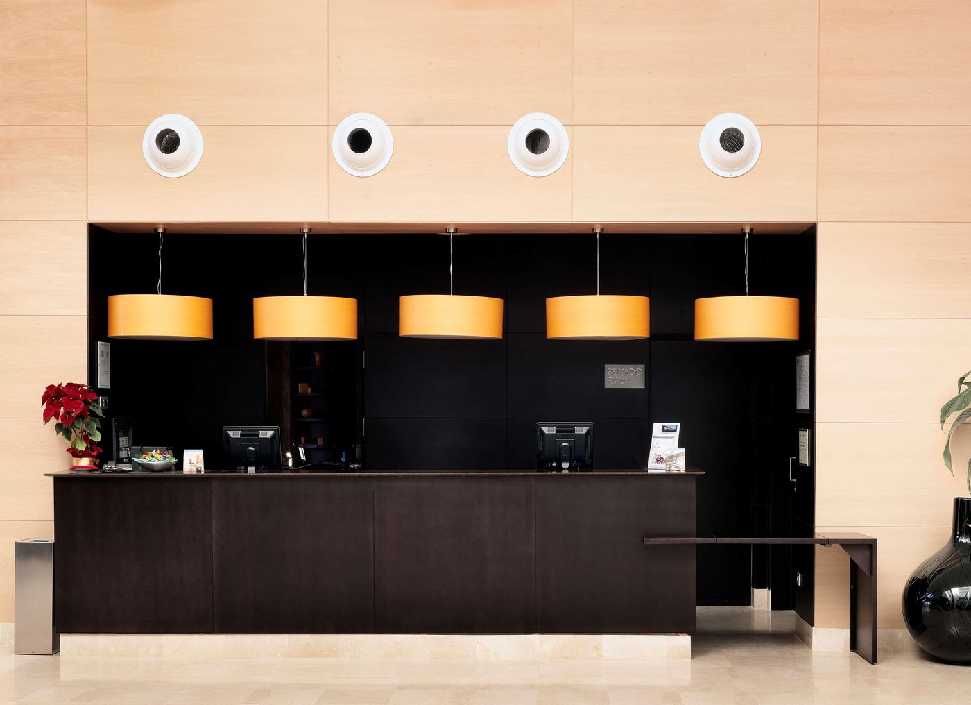 NH-Campo-de-Gibraltar-Lobby-24