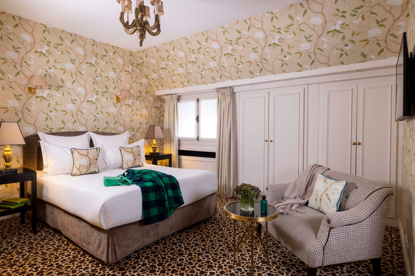 West-end-Paris-Room-44