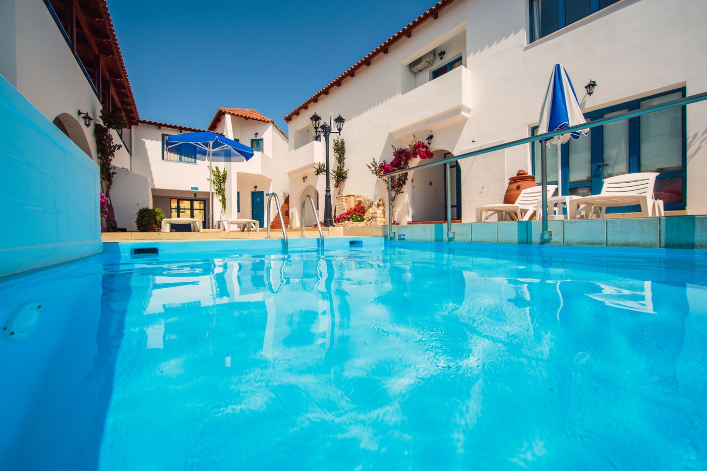 Hotel-Iliana-Panormos-Pool-10