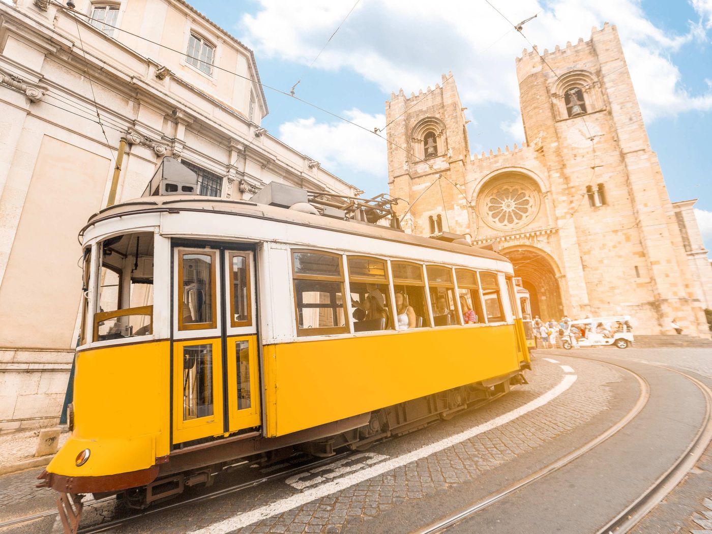 ibis-Styles-Lisboa-Centro-Marqu-s-de-Pombal-Sports-and-Entertainment-5