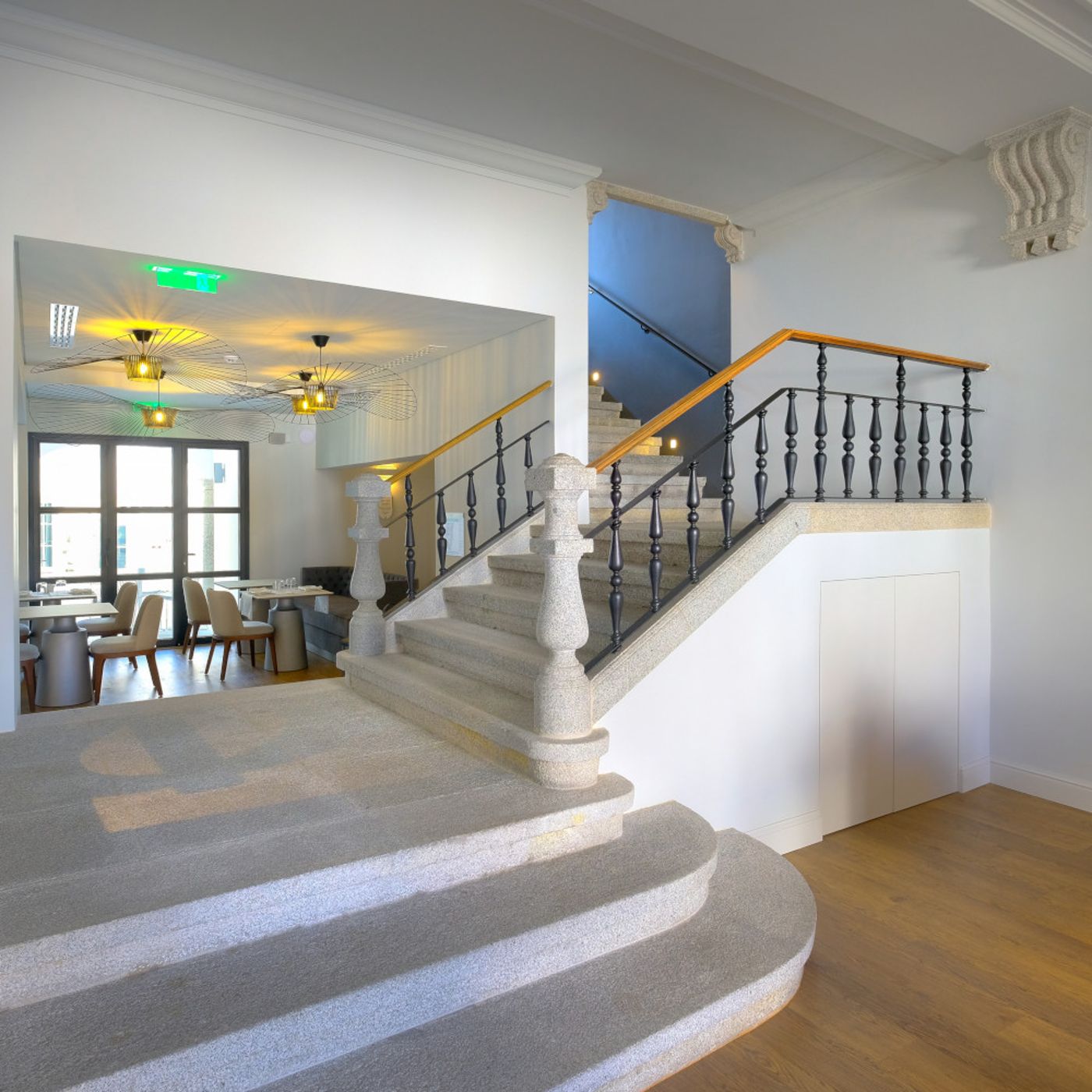 Mourasuites-Hotel-Lobby-16