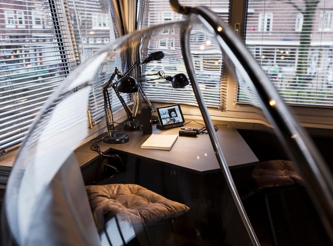 SWEETS - Wiegbrug-Netherlands-AMSTERDAM-Sports and Entertainment-1