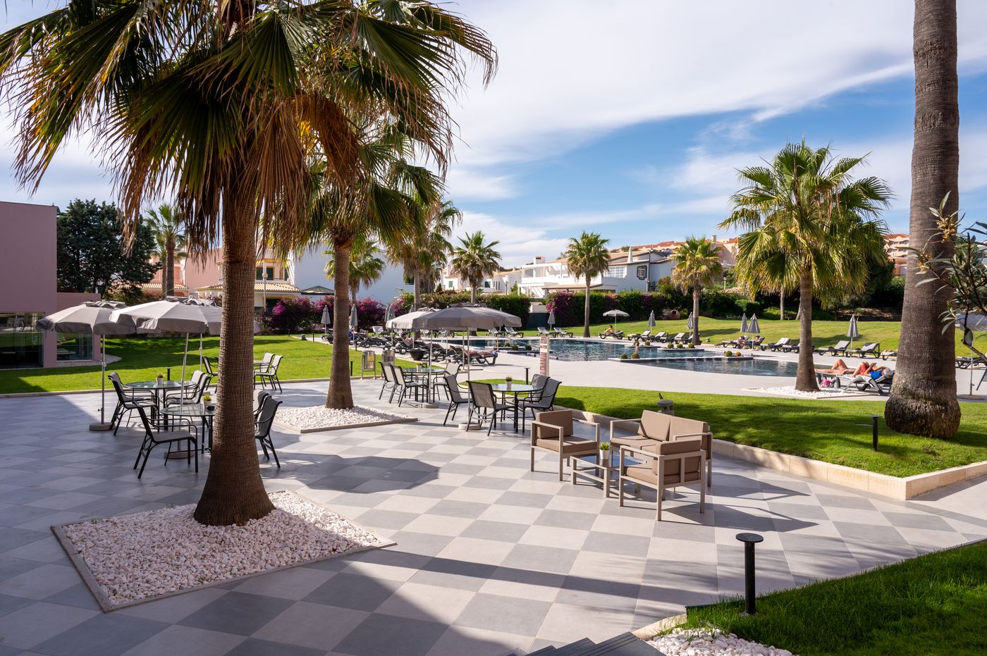 Vila-Gale-Praia-Terrace-12