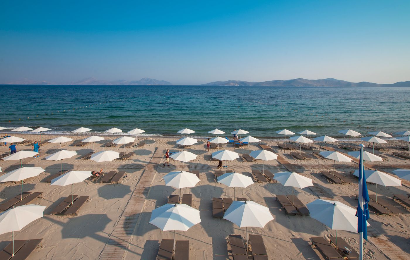 Caravia-Beach-Hotel-Beach-50