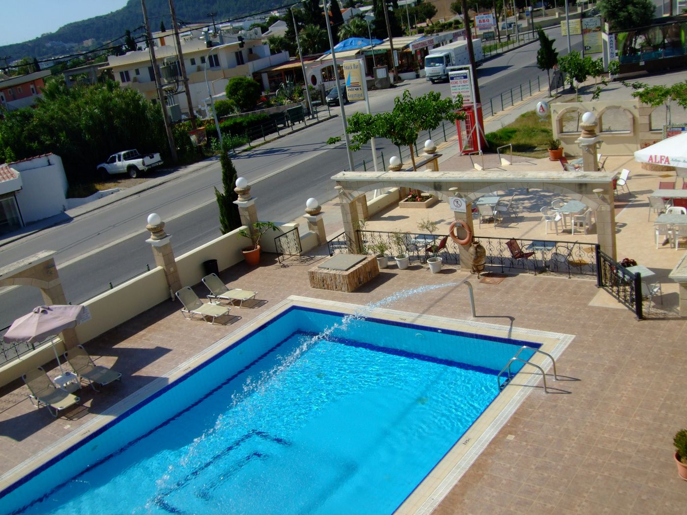 Antonios-Hotel-Pool-7