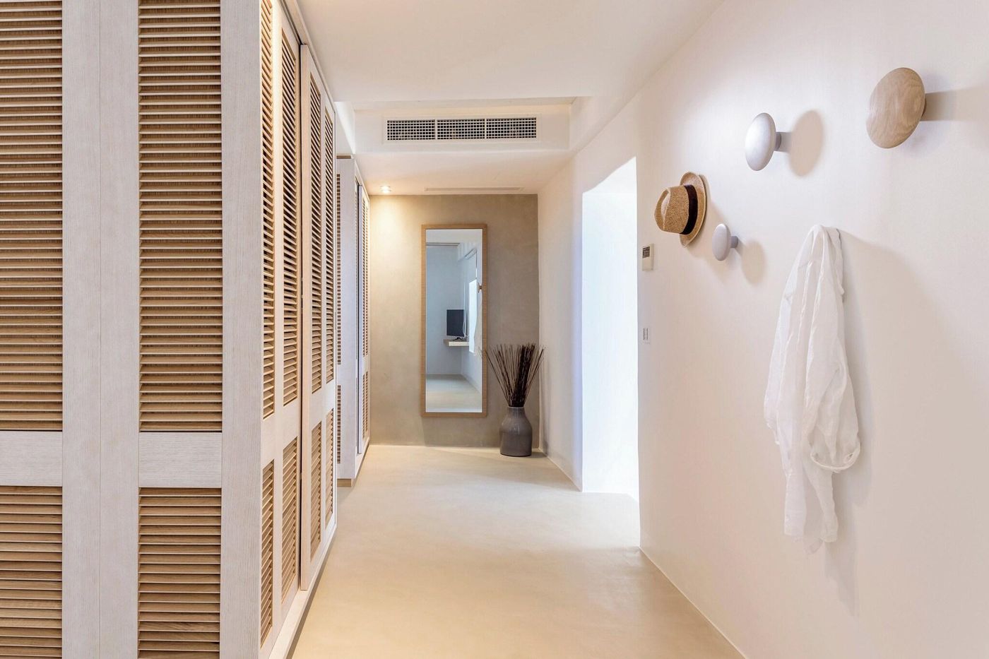 Bill---Coo-Suites-and-Lounge-Room-53