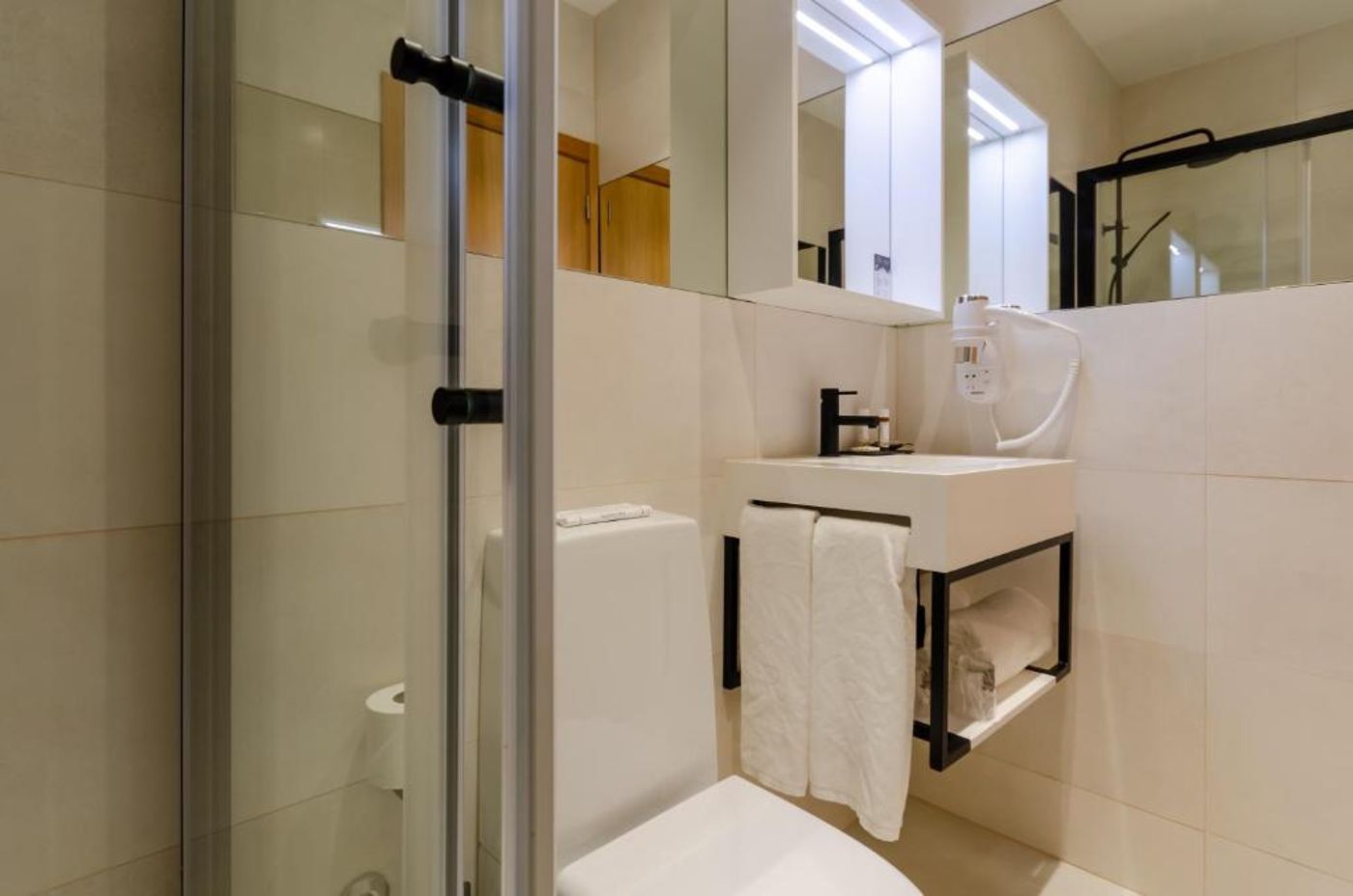 Rossio-Plaza-Hotel-Room-49