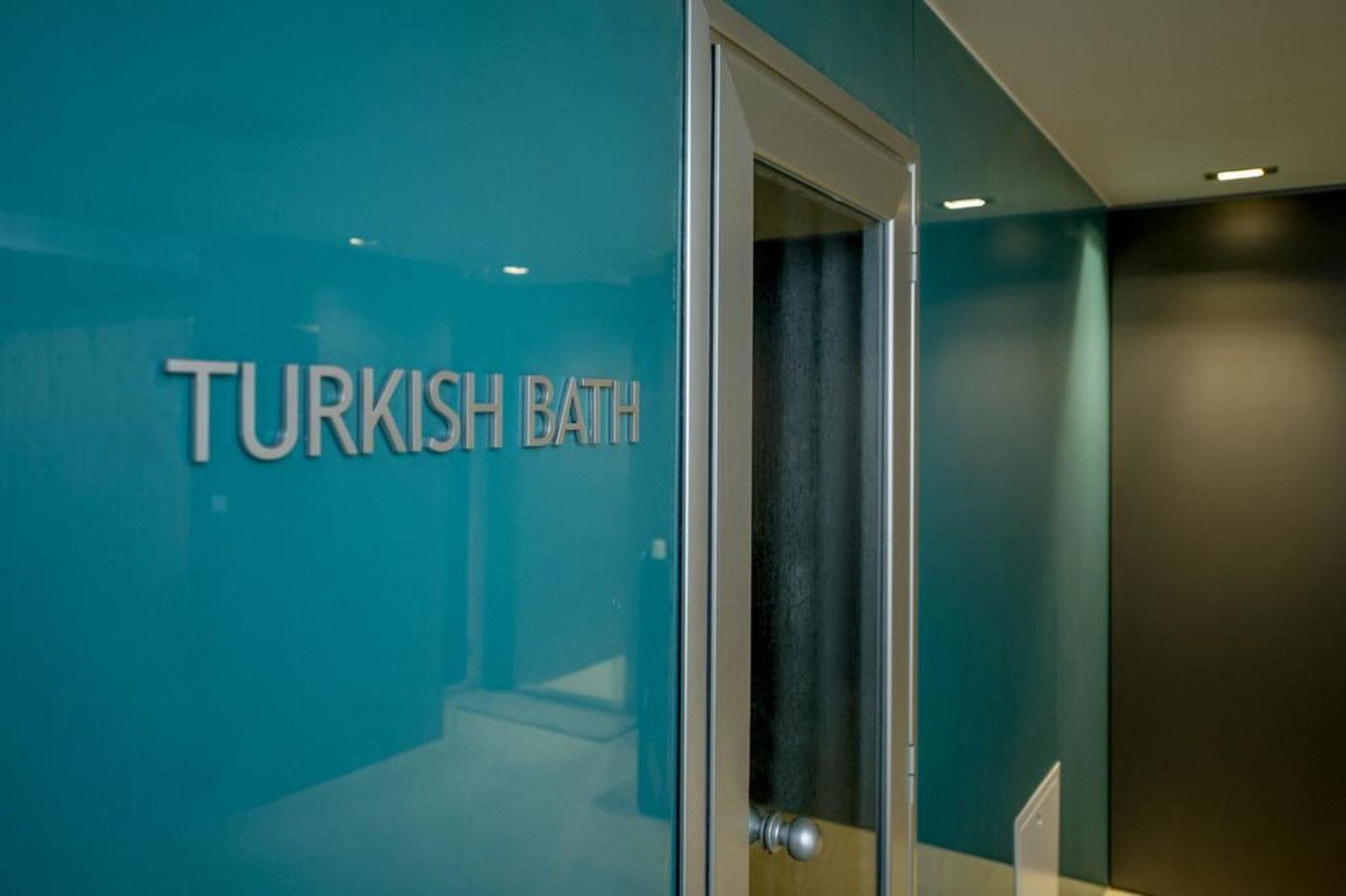 Atrium-Sports-and-Entertainment-60