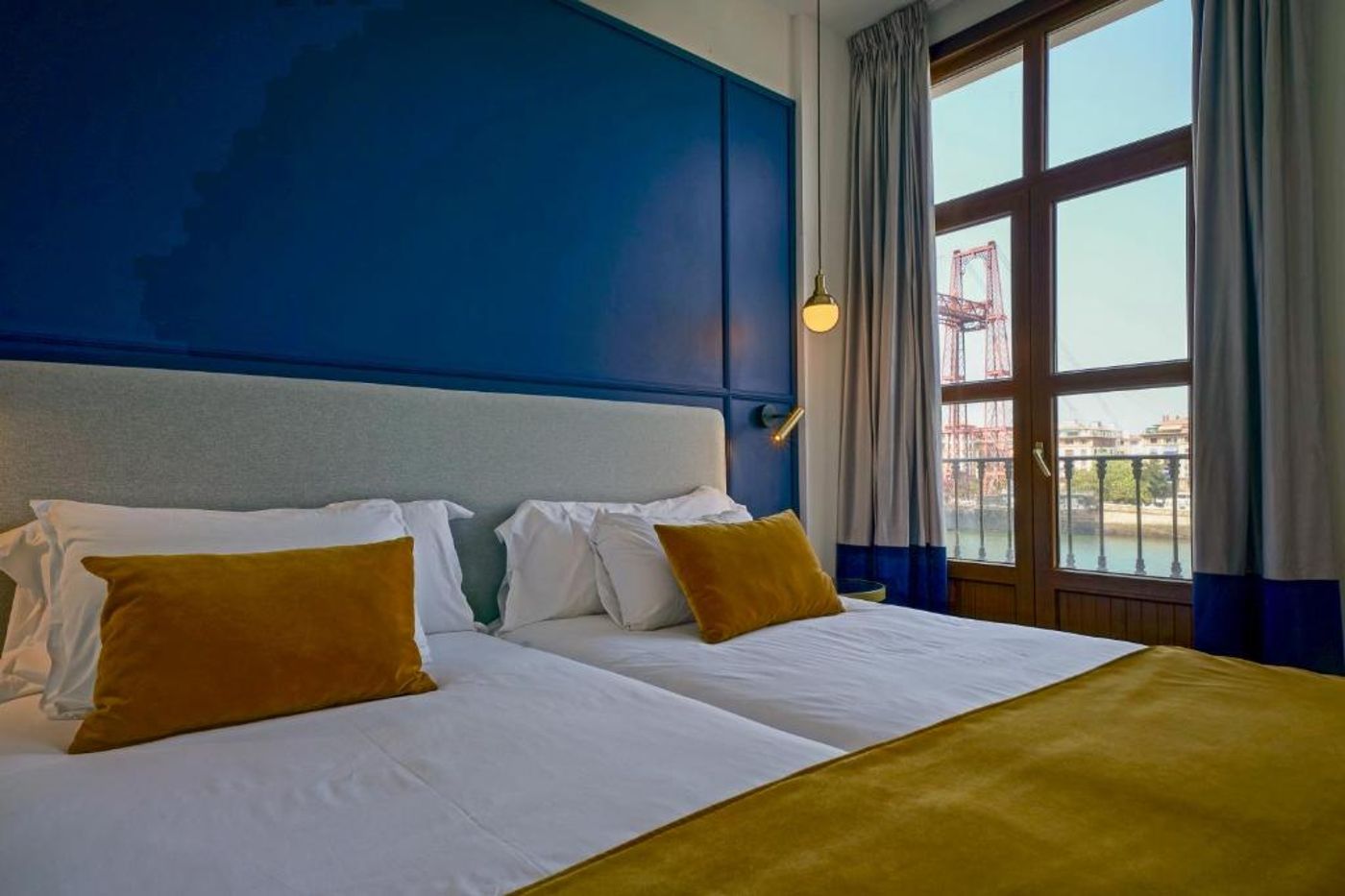 Puente Colgante Boutique Hotel-Spain-PORTUGALETE-Room-7