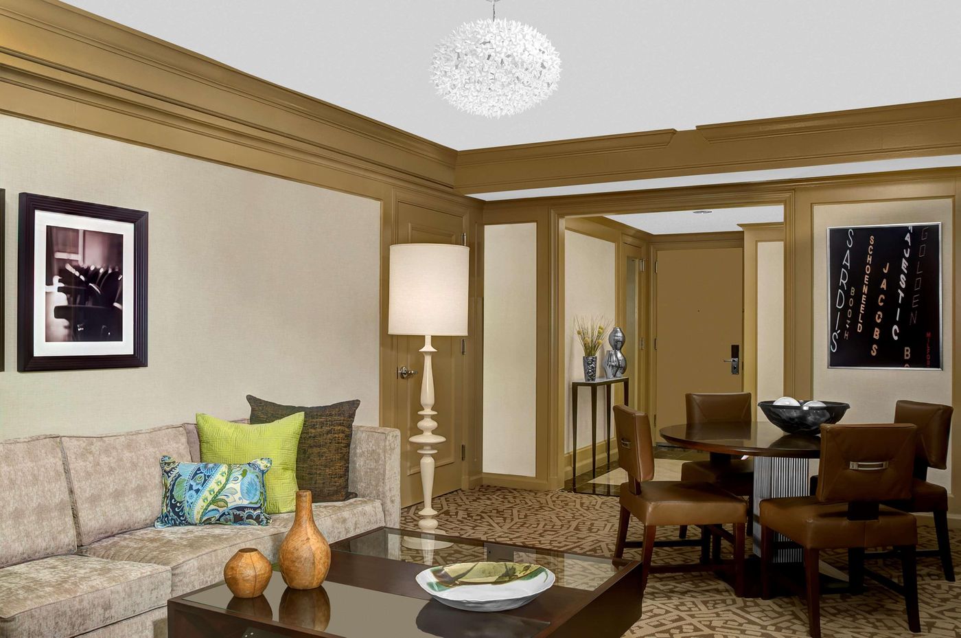 Hilton-New-York-Times-Square-Room-16