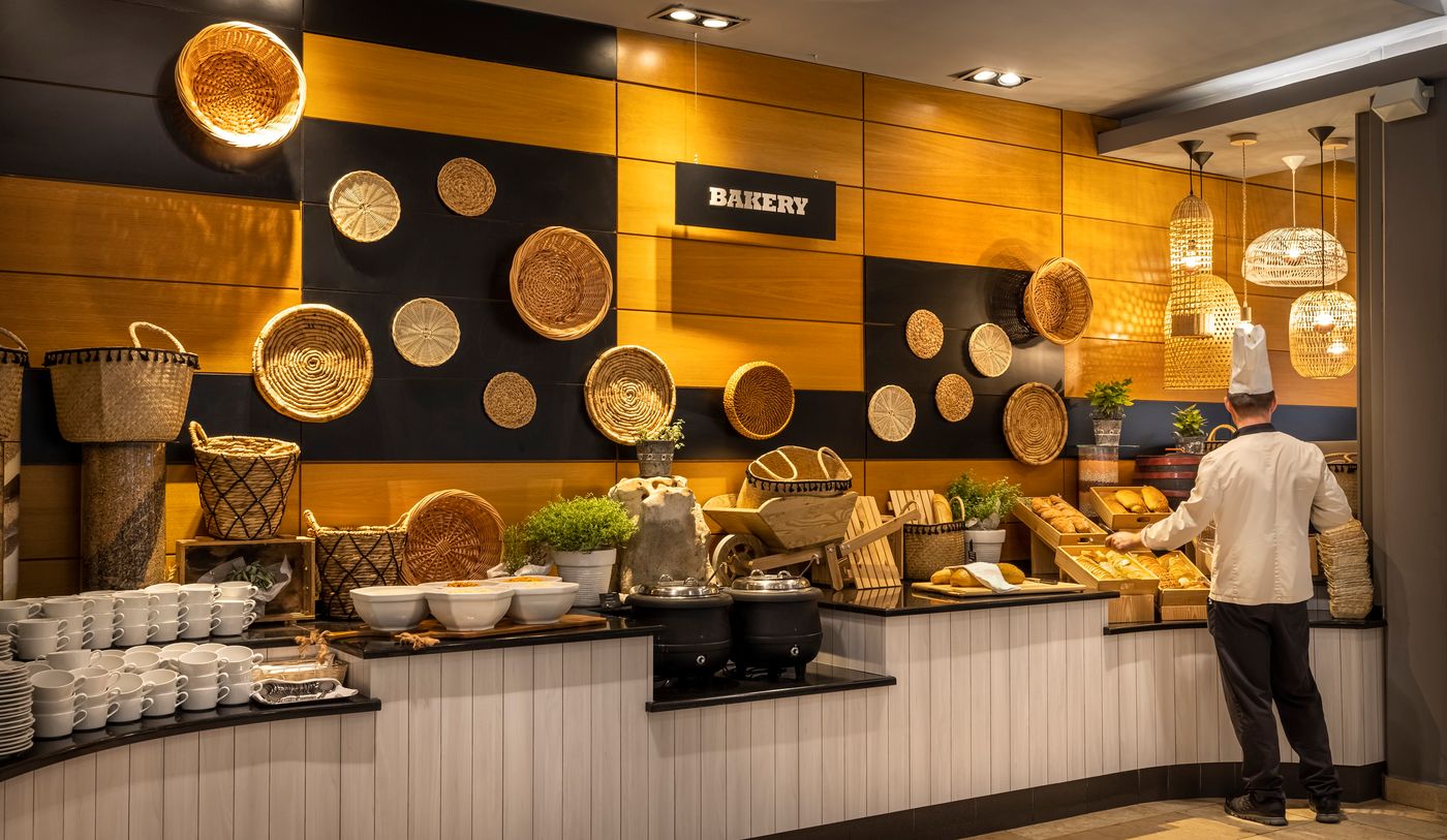 Valamar-Crystal-Hotel-Restaurant-16