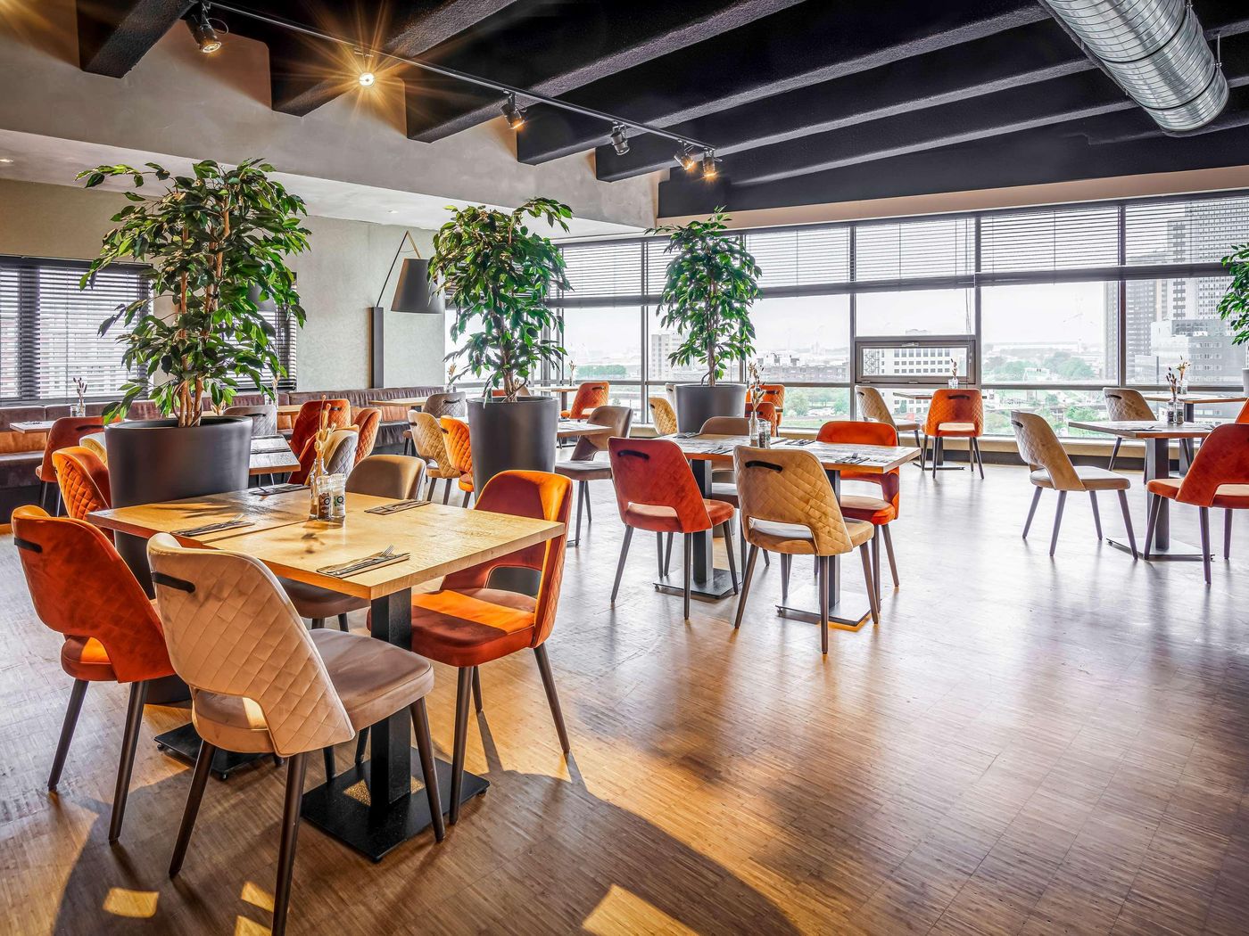 Mercure-Hotel-Amsterdam-Sloterdijk-Station-Restaurant-15