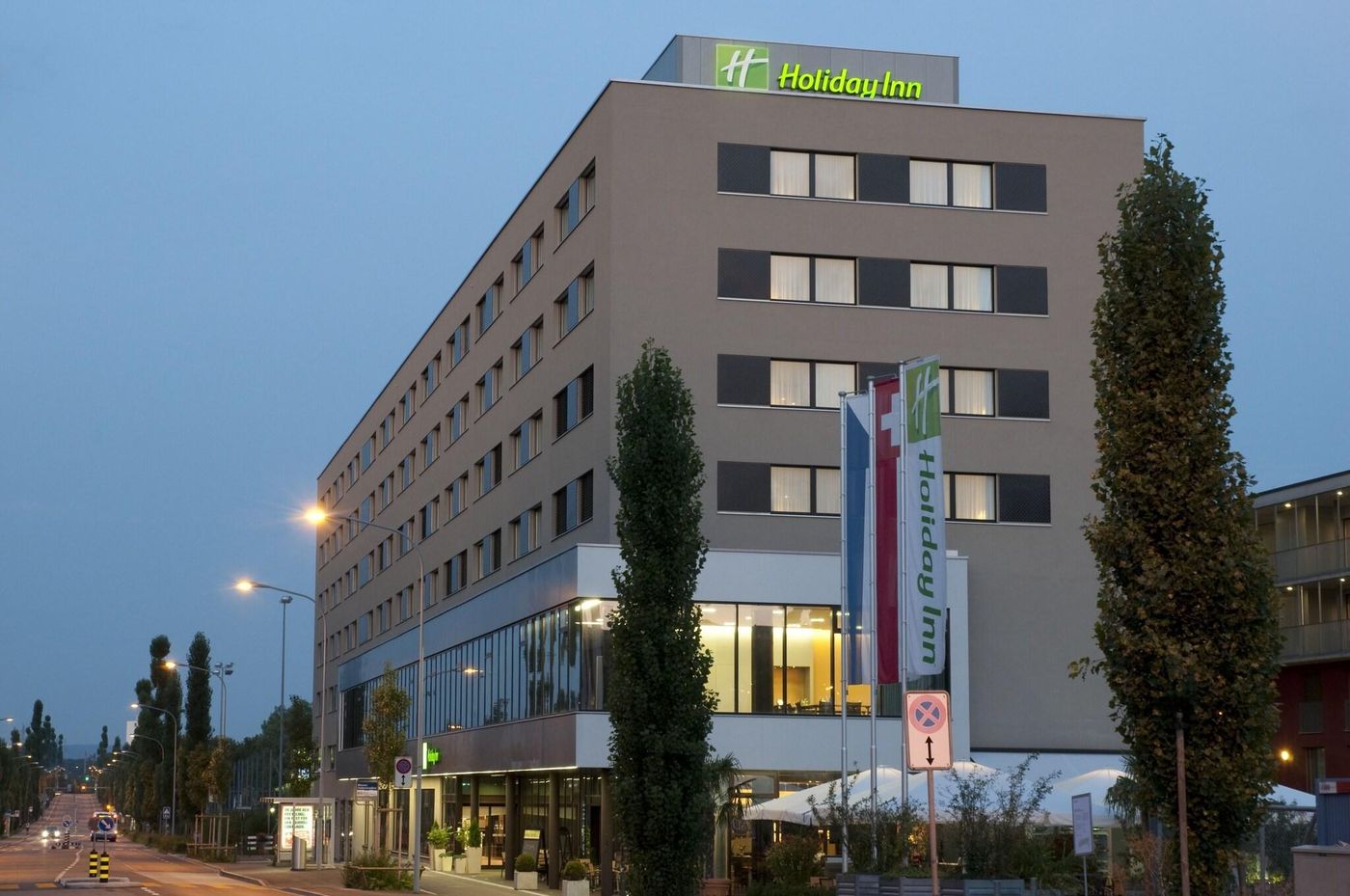 Holiday Inn Zurich Messe-Switzerland-ZURICH-General view-4