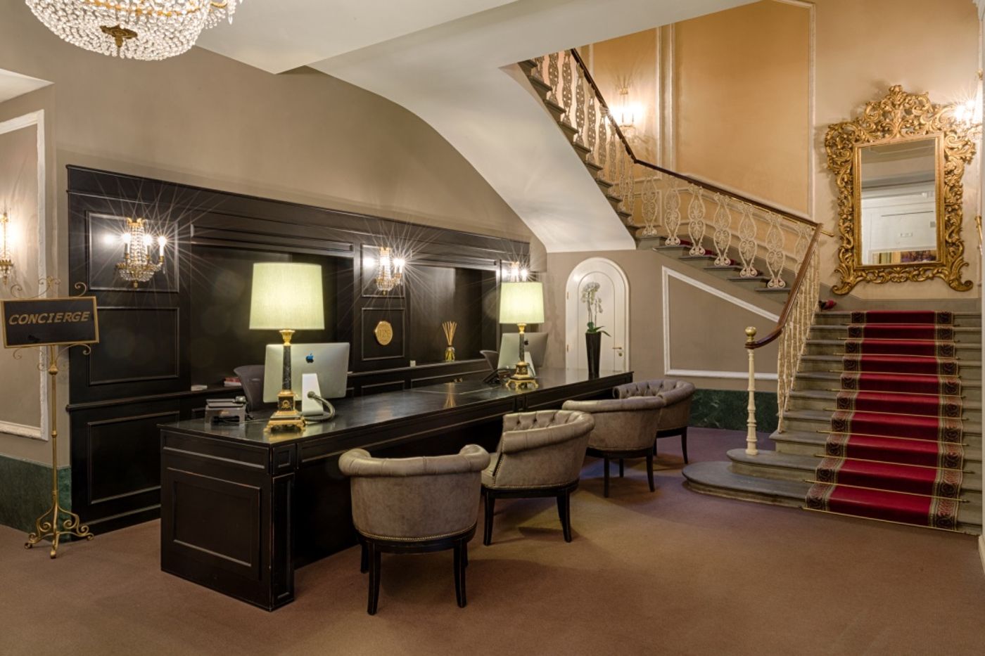 Plaza-Lucchesi-Lobby-3