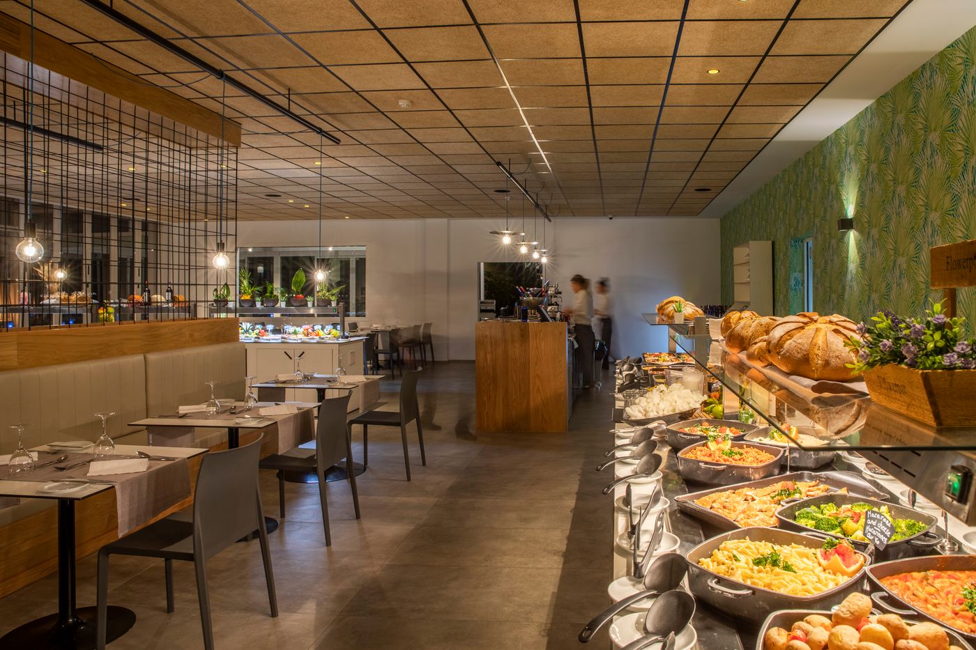 Oasis-Lanz-Beach-Mate-Restaurant-54