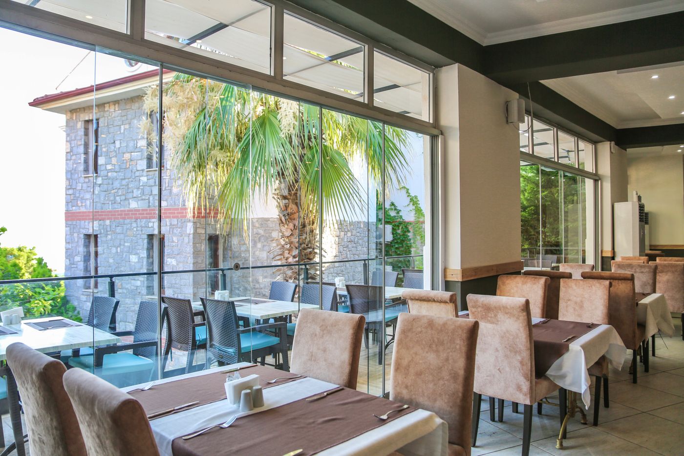 Sertil Deluxe Tropical Suites