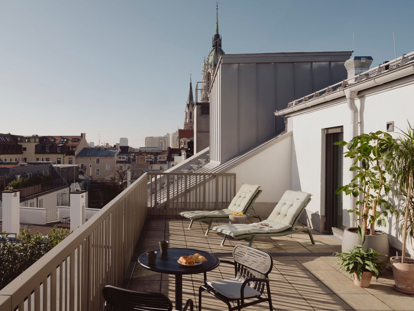 Schwan-Locke--Landwehrstrasse-Room-53