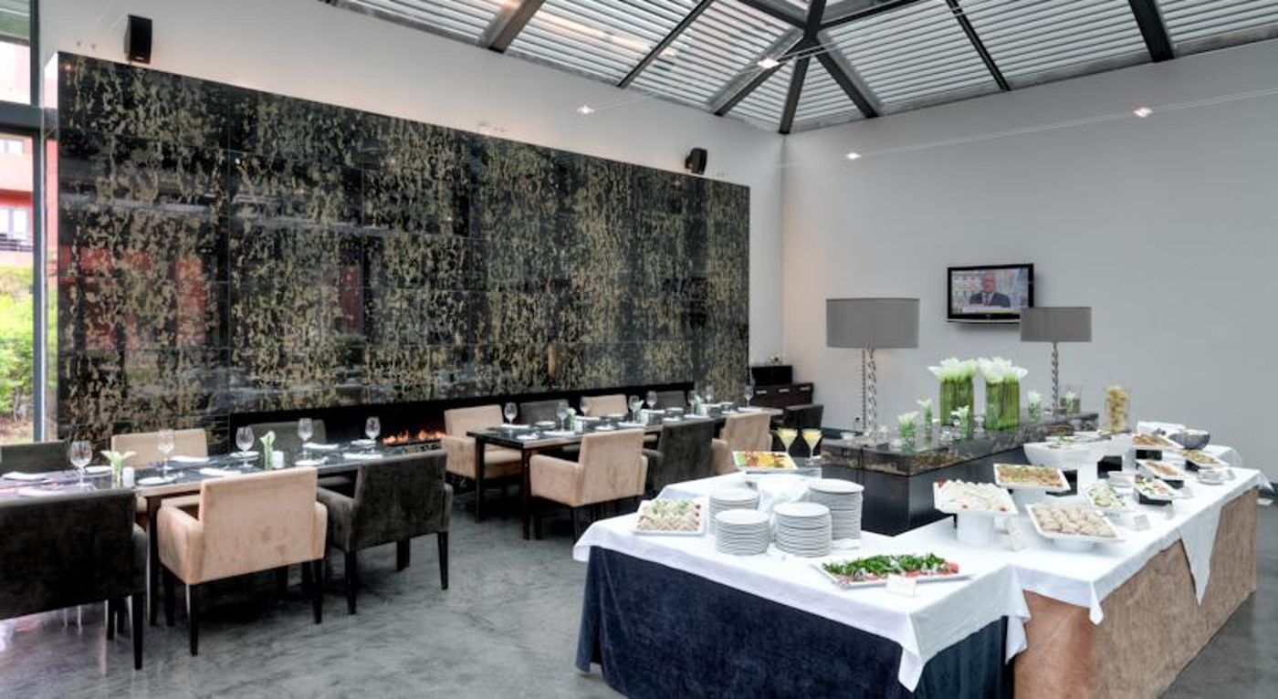 Vivamarinha Hotel & Suites