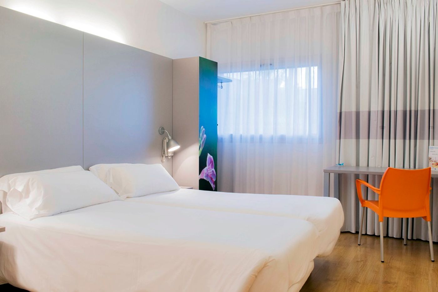 B-B-Girona-2-Room-4
