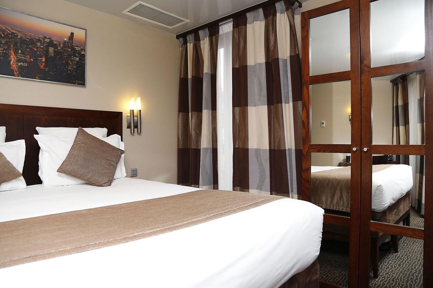 Grand-Hotel-Francais-Room-29