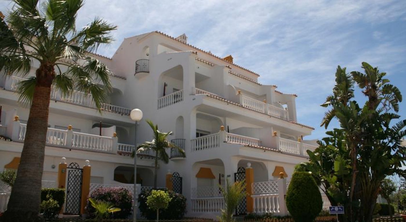 Las Rosas de Capistrano