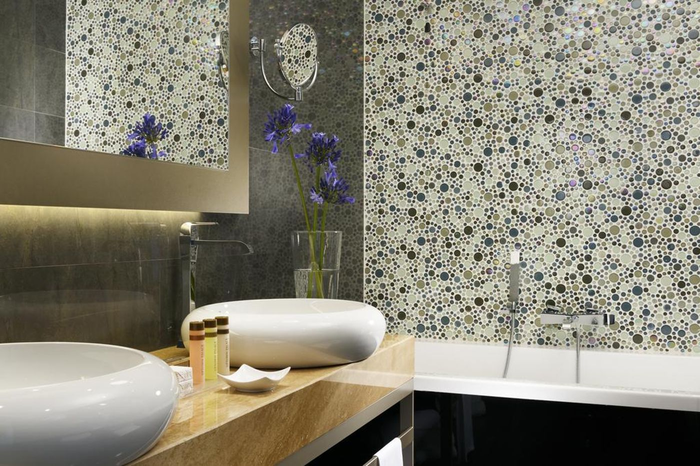 Uptown-Palace-Room-26