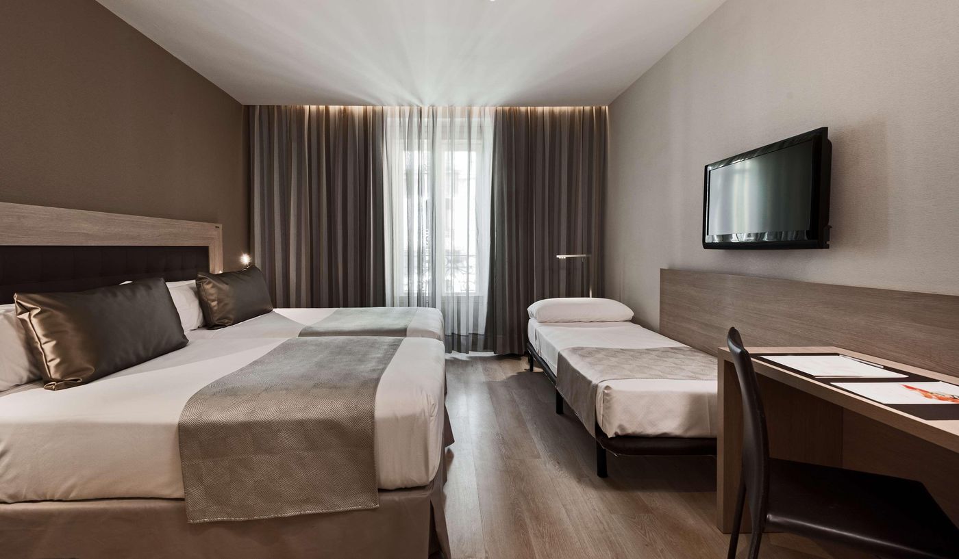 Catalonia-Plaza-Mayor-Room-32