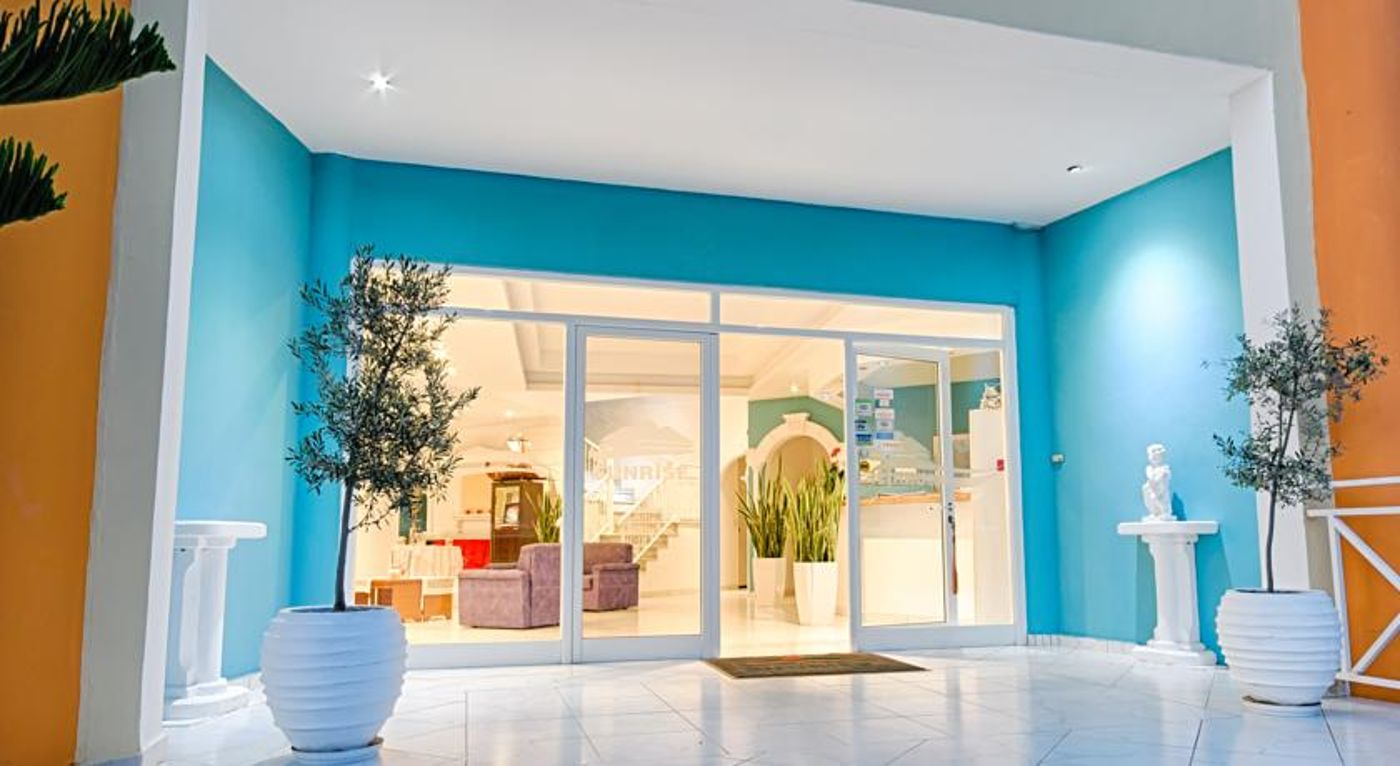 Sunrise Hotel - Adults Only