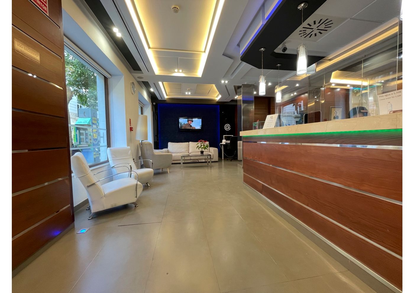 Castilla-Guerrero-Lobby-42