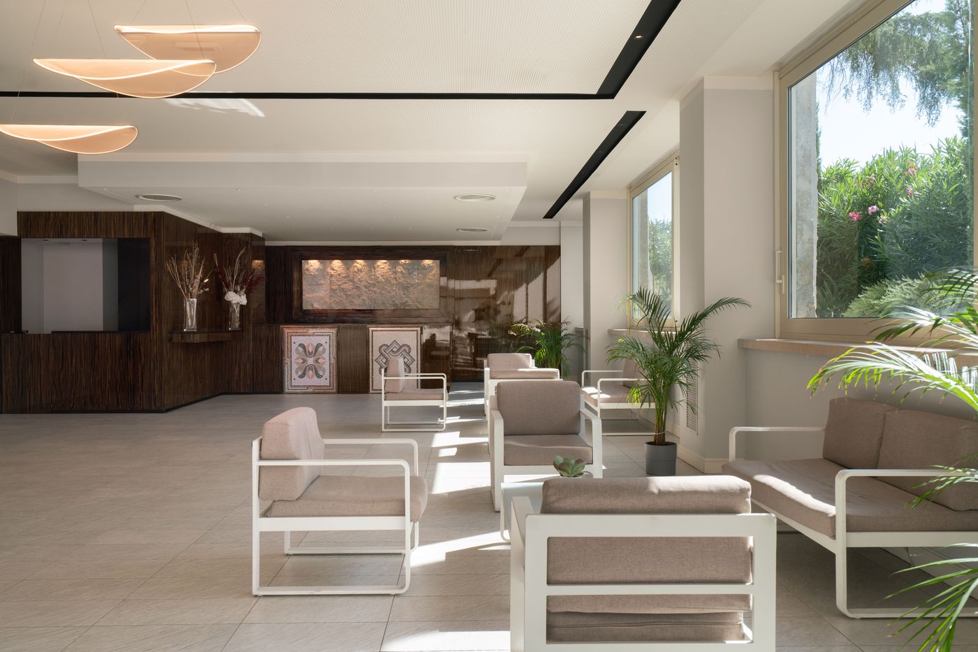 Cristoforo Colombo-Italy-ROME-Lobby-7