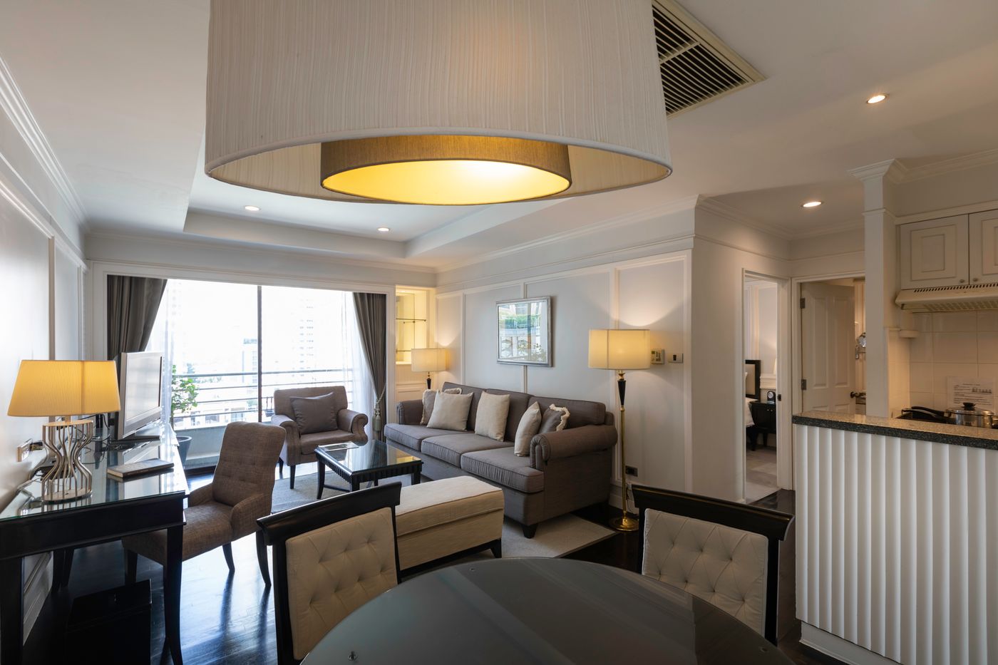 Cape-House-Langsuan-Room-29