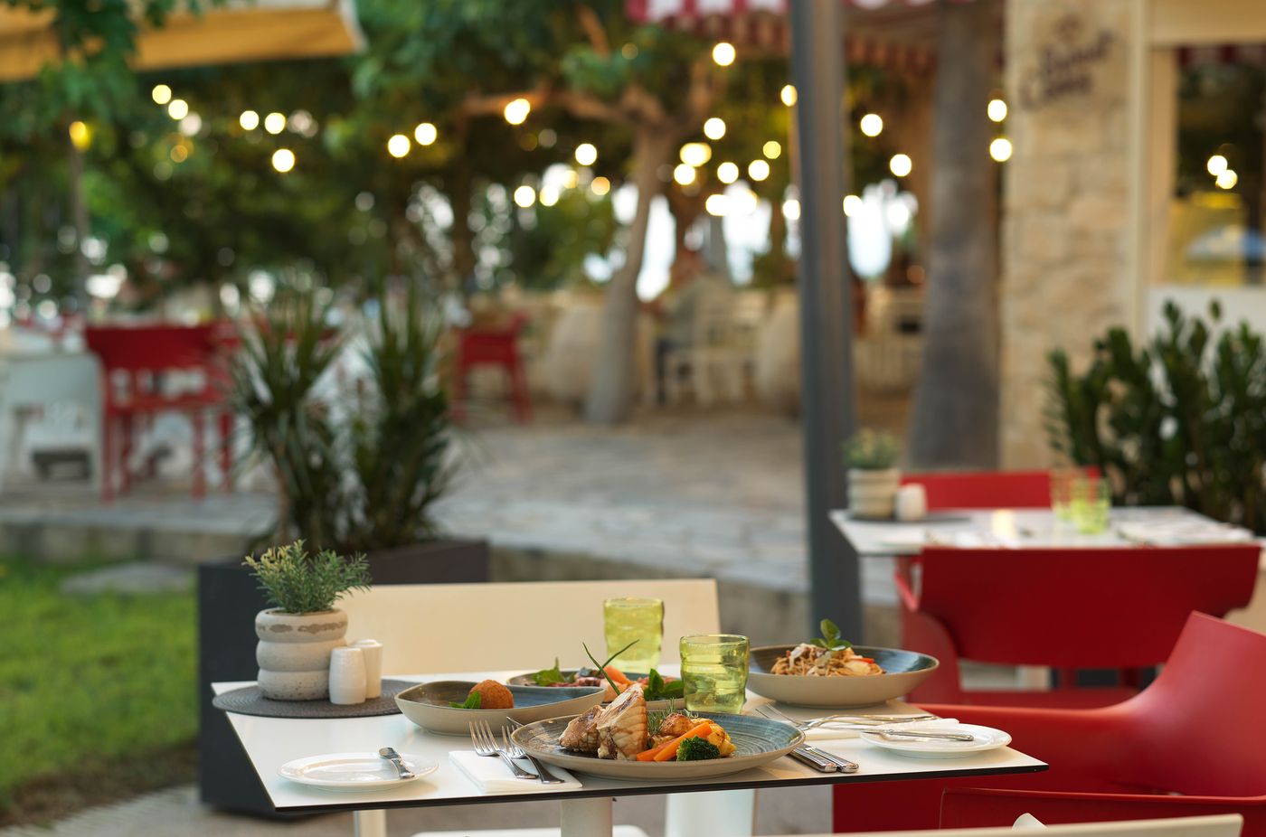 St--George-Beach-Hotel---Spa-Resort---Adults-Only--16---Restaurant-27