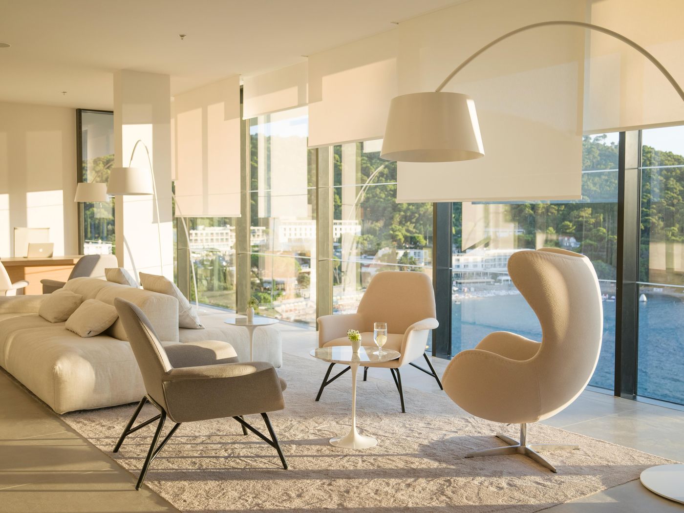 Kompas-Hotel-Lobby-36