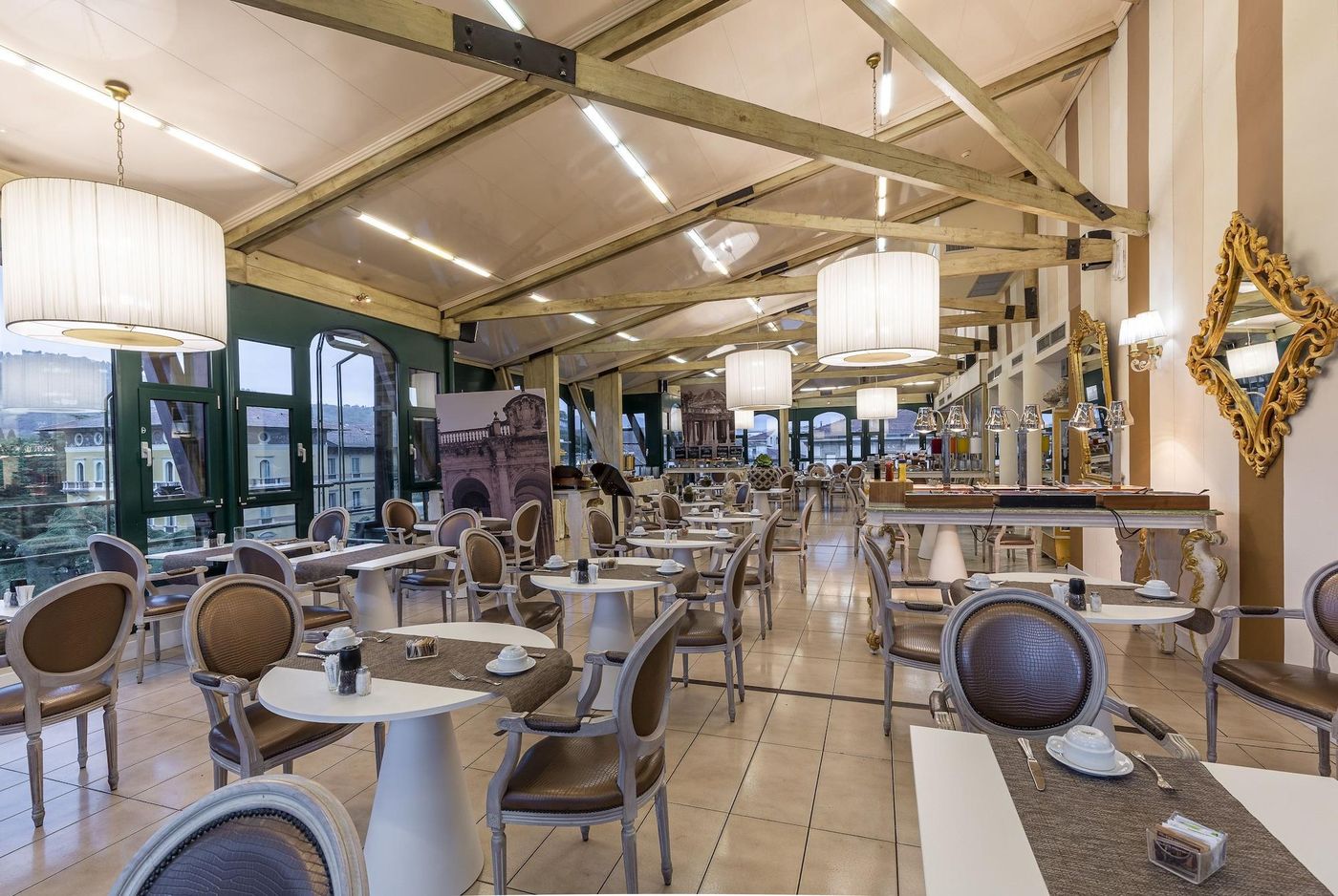 Columbia-Charming-Spa-Restaurant-14