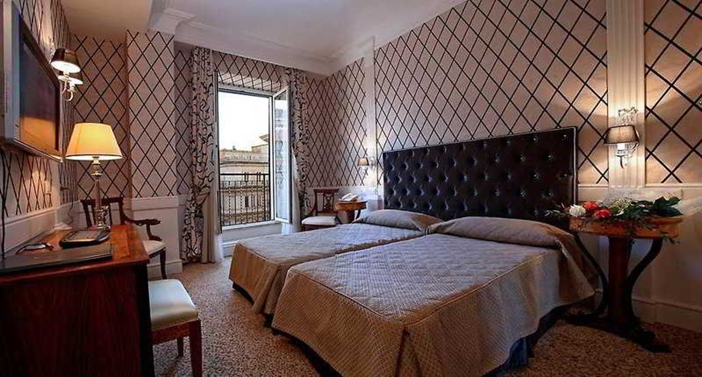 Boutique-Hotel-Trevi-Room-9