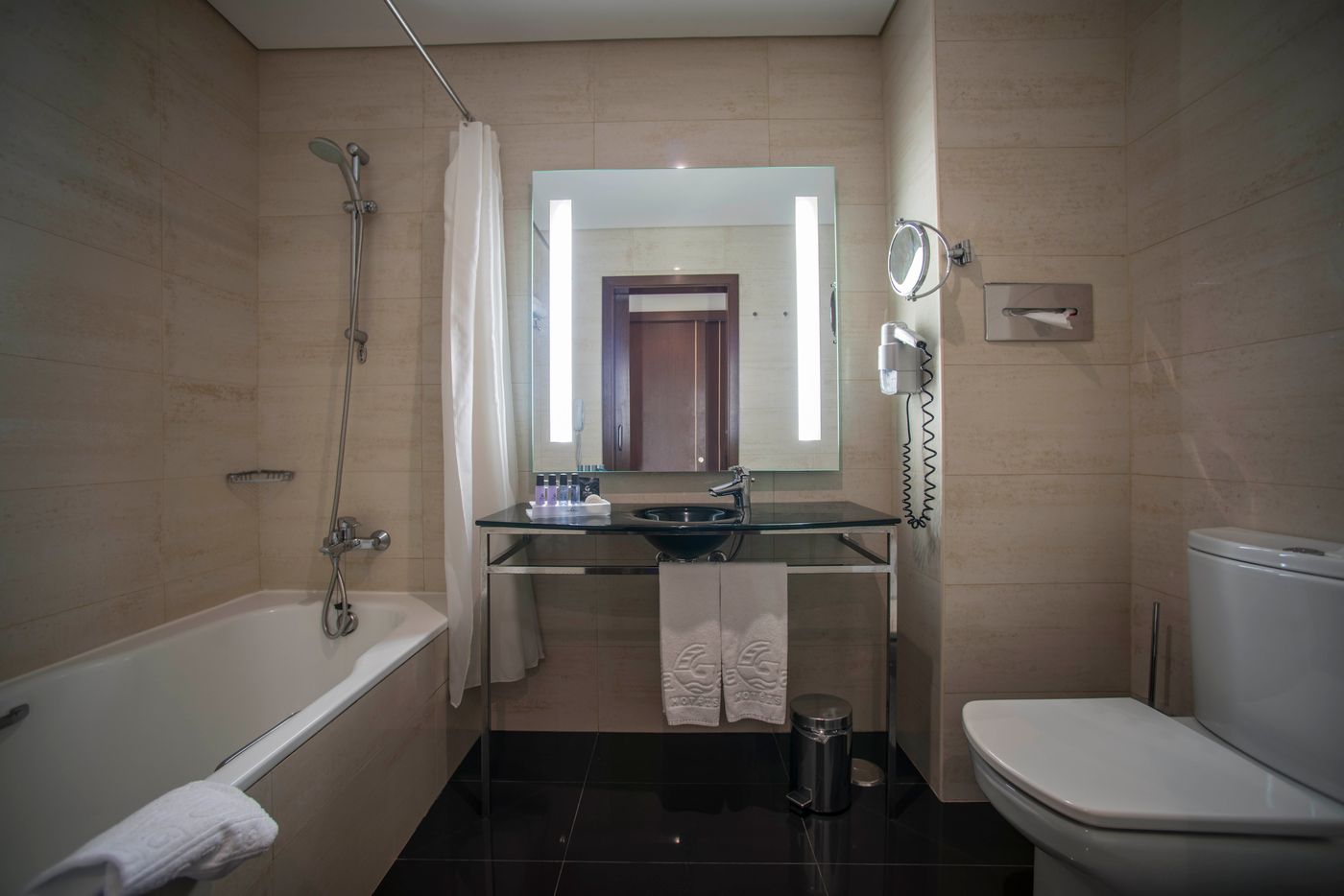 Hotel-Vila-Gale-Santa-Cruz-Room-13