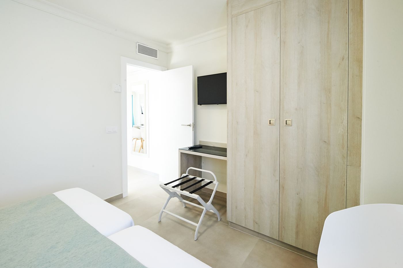 Montana Club Apartments